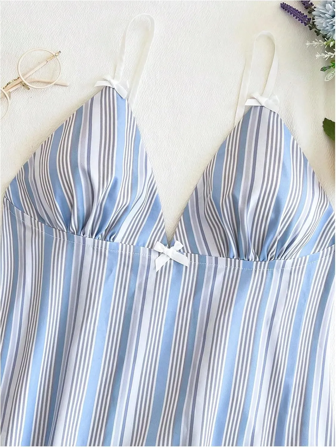 Floerns Women's Striped Print Sleeveless Cami Top Cute V Neck Bowknot Camisole