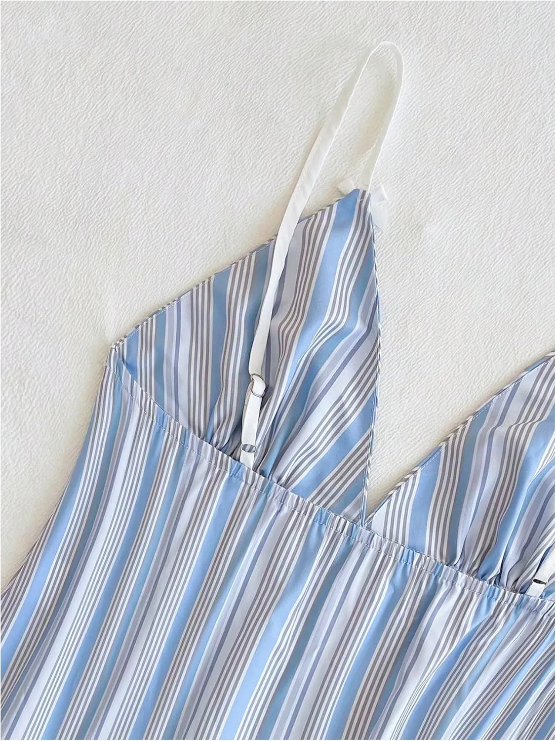 Floerns Women's Striped Print Sleeveless Cami Top Cute V Neck Bowknot Camisole