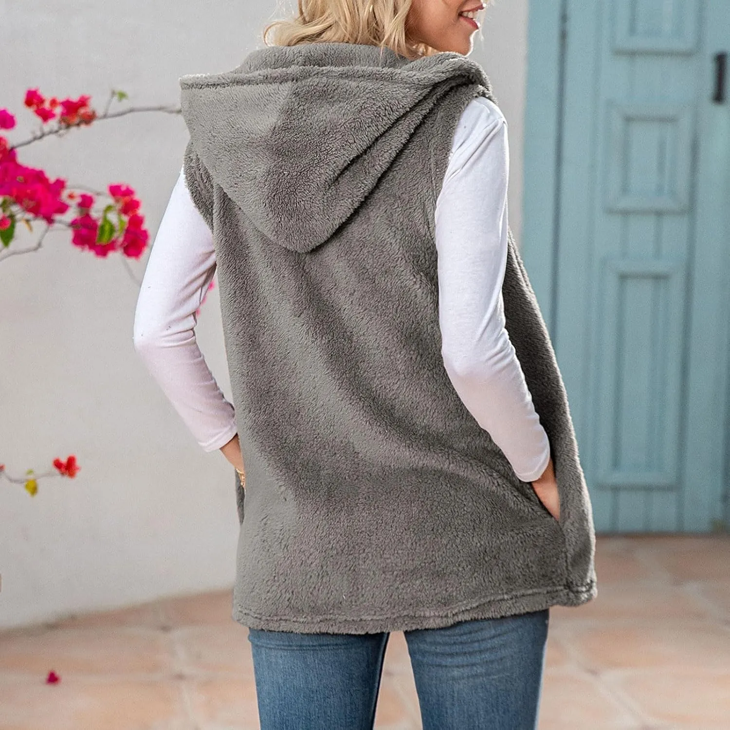 Gumipy Women Sleeveless Sherpa Vest Lapel Hooded Fleece Vest Jacket Trendg Open Front Oversized Cardigans Vests with Pockets