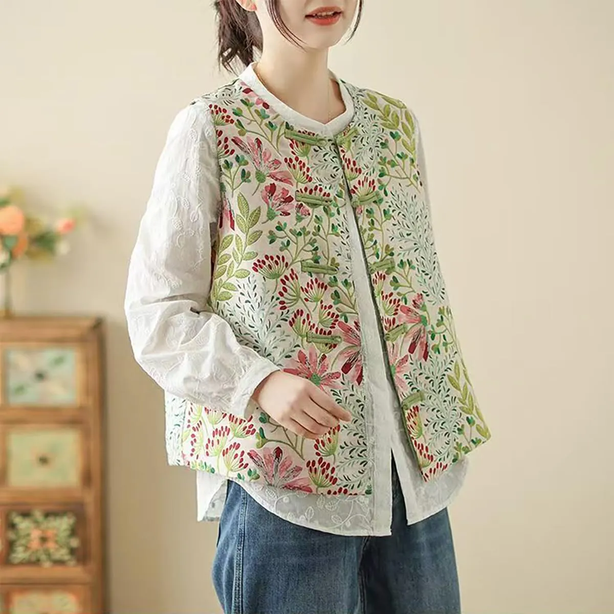 New Chinese Style Cotton Vest for Winter Women's Clothing, with a high-end Feel and a Retro Sleeveless top