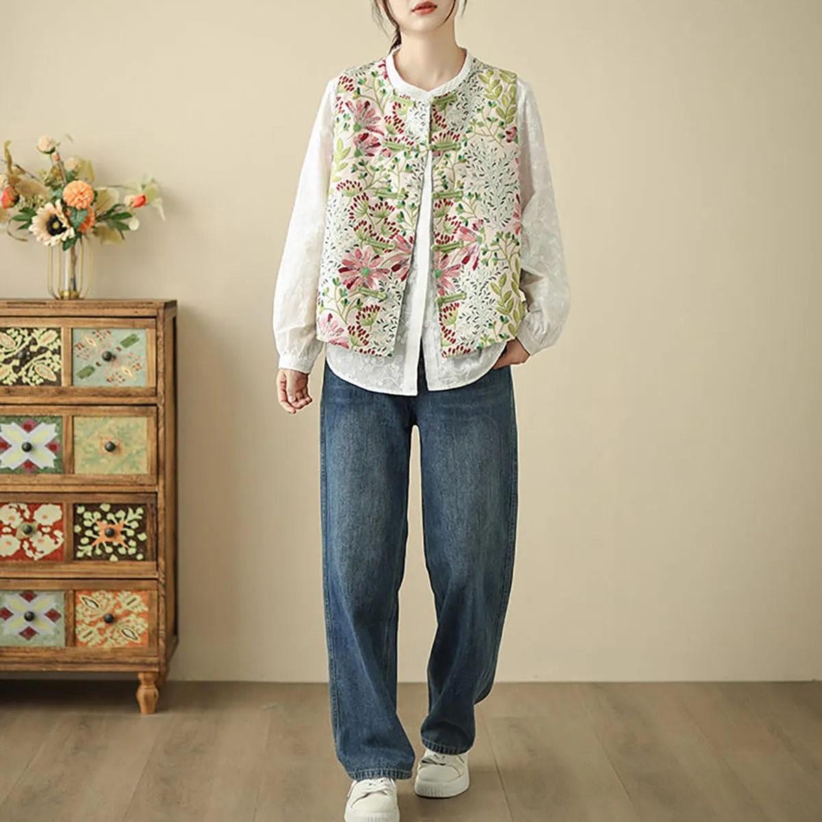 New Chinese Style Cotton Vest for Winter Women's Clothing, with a high-end Feel and a Retro Sleeveless top