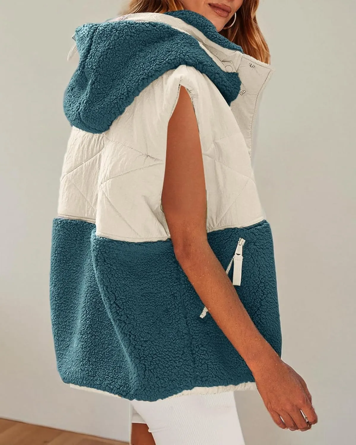 Nirovien Womens Oversized Quilted Vest Color Block Fleece Vest Button Down Padded Outwear Removeable Hooded with Pockets