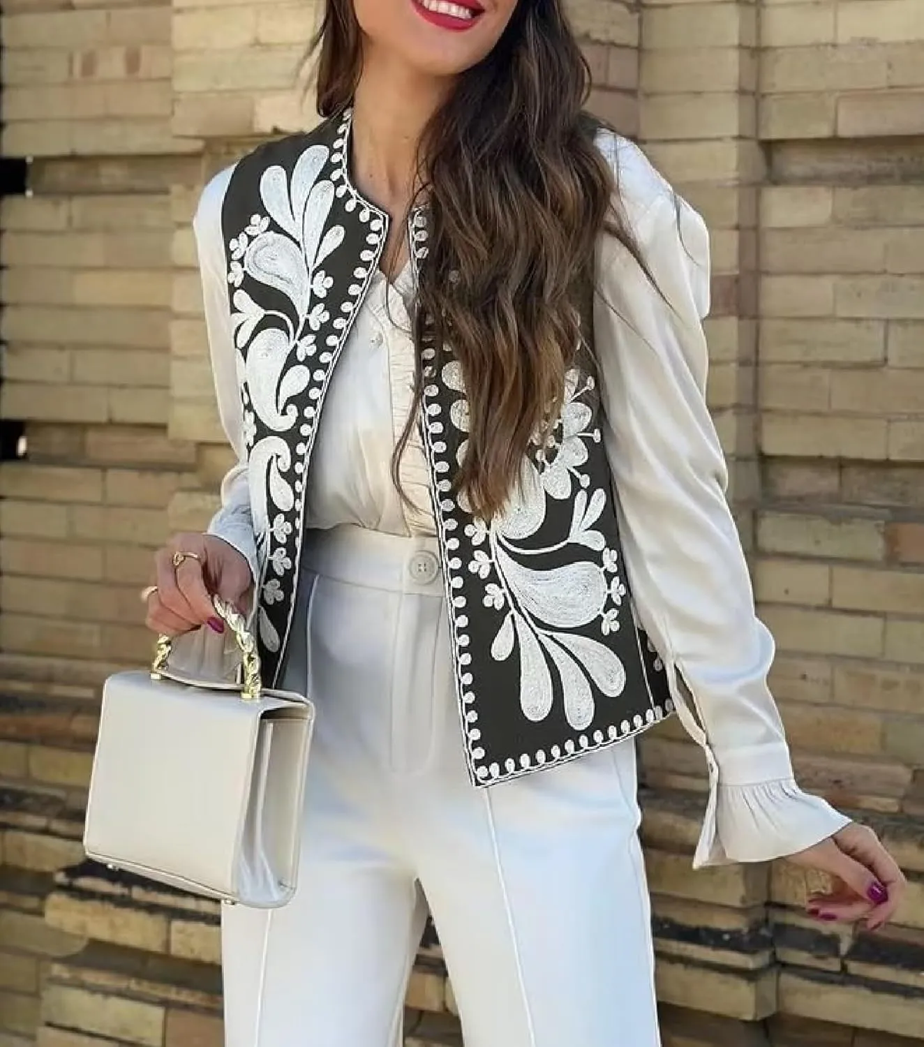 Seyumixi Women Vintage Embroidered Floral Vest Y2k Sleeveless Open Front Floral Cardigan Vests Gilet Linen Streetwear