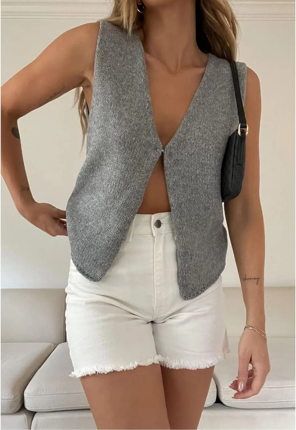 Sweater Tank Tops for Women Y2K Sleeveless Basic V Neck Crochet Knit Vest Sexy Button Down Crop Tank Top Streetwear