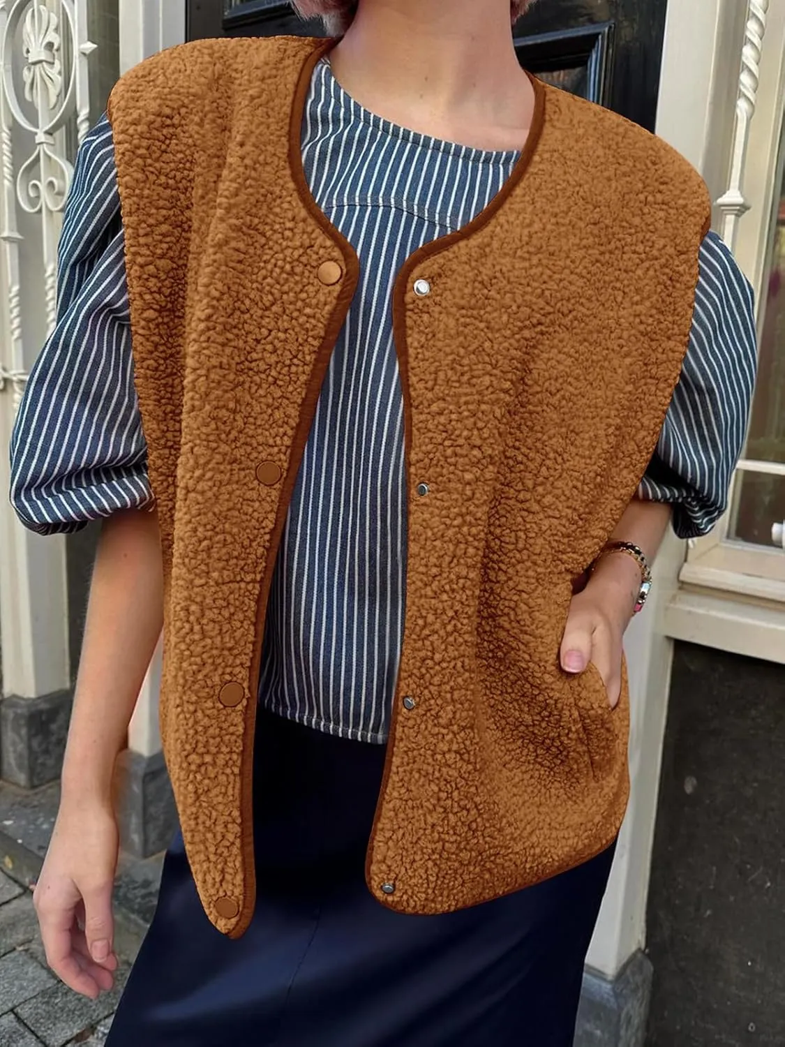 Tankaneo Womens Sherpa Fleece Vest V Neck Sleeveless Fuzzy Jacket Button Down 2024 Fall Fashion Outerwear