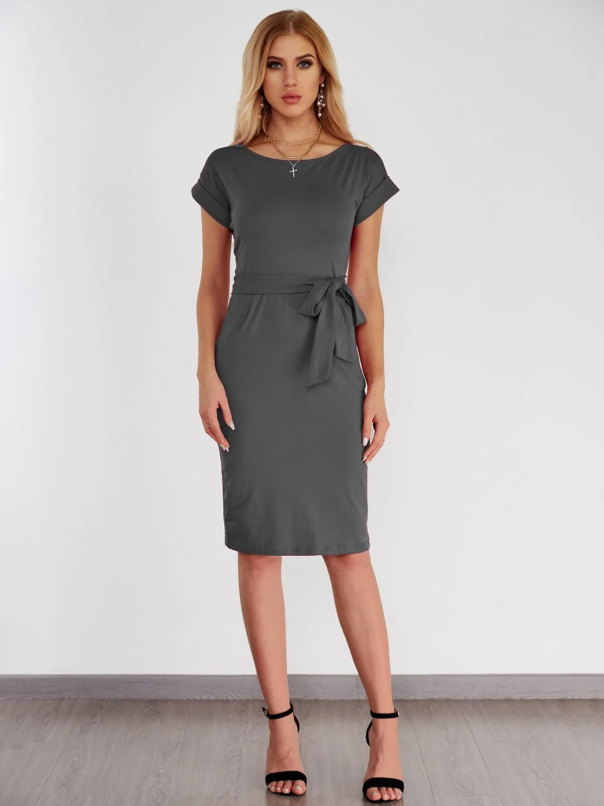 Wholesale Grey Round Neck Bateau Short Sleeve Plain Side Pockets Lace-Up Self-Tie High-Waisted Casual Dresses