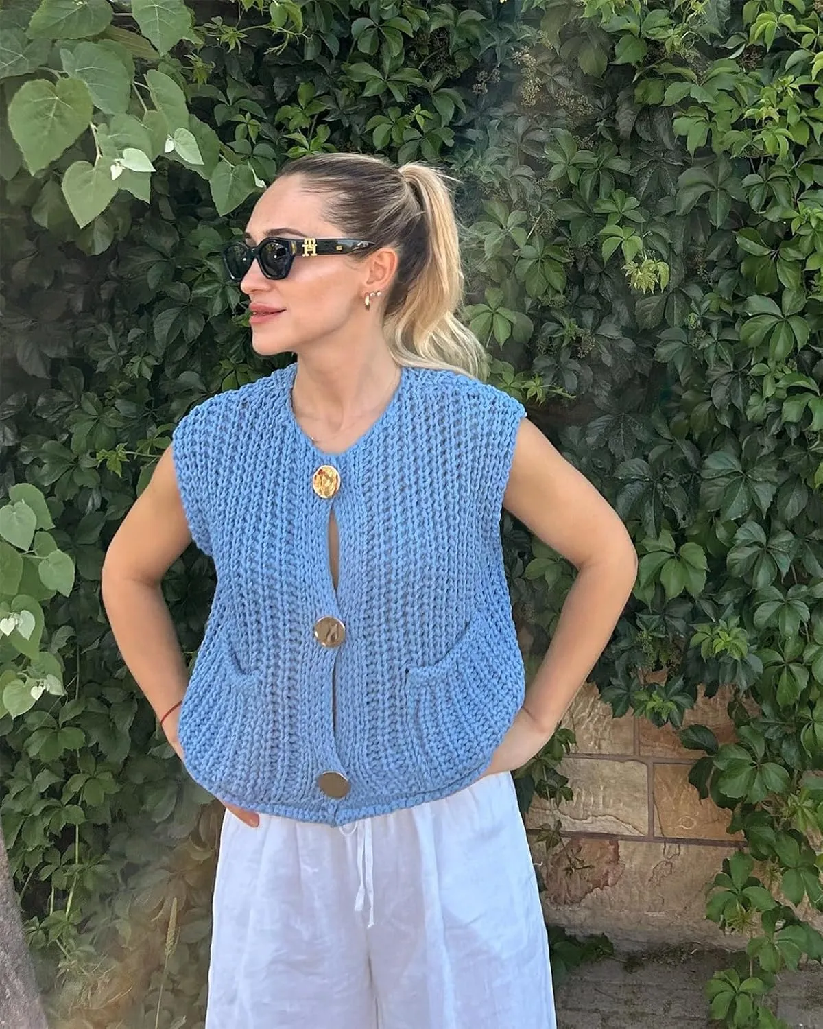 Womens Crochet Knit Top Sleeveless Button Down Crop Top Open Front Sweater Cardigan Vest with Pockets