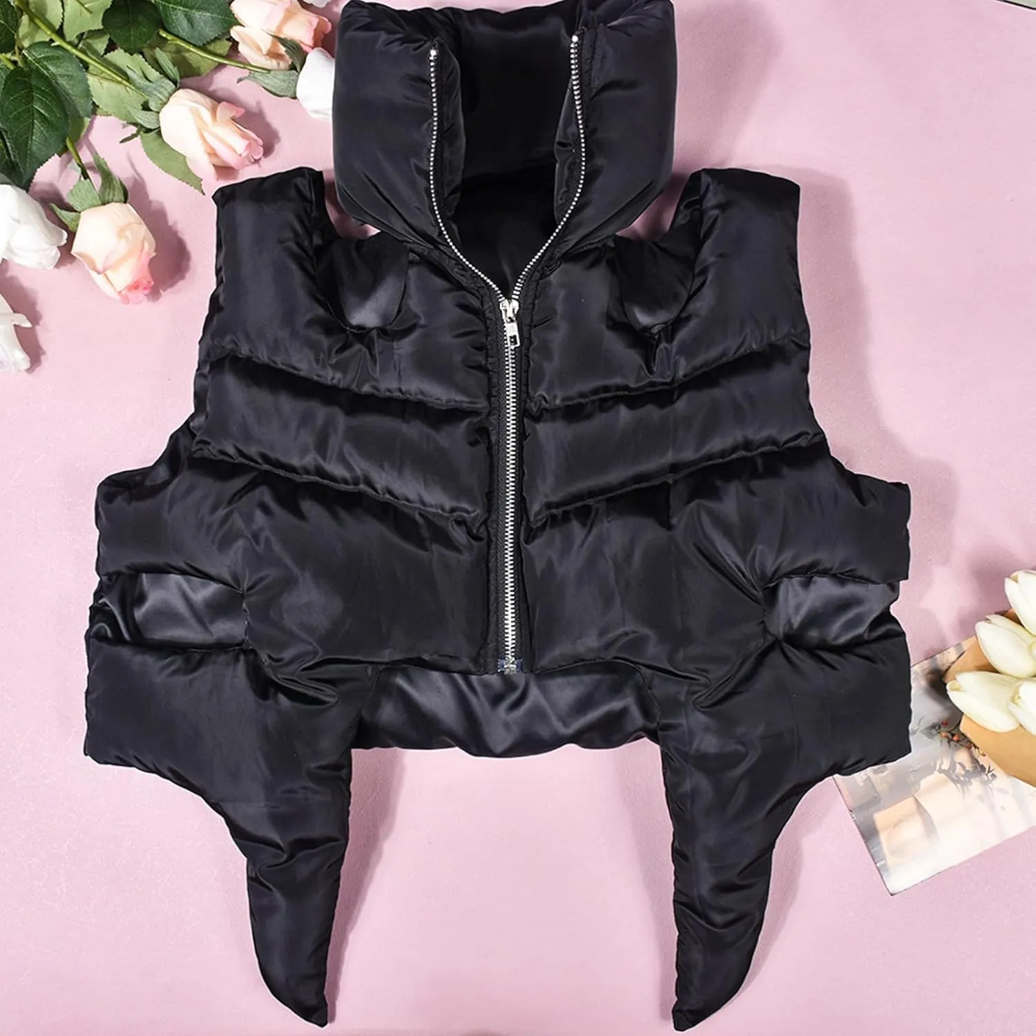 Women's Fashion Sleeveless Warm Crop Vest Casual Lightweight Puffer Vest Outwear Cute Cutout Zipper Padded Gilet