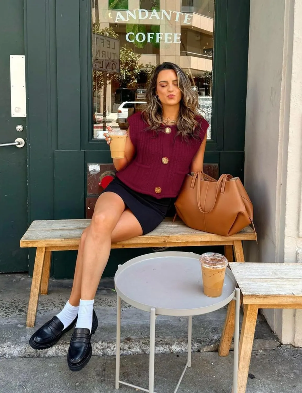 Women's Sleeveless Chunky Knit Top Casual Cropped Button Down Sweater Vest Open Front Cardigan with Pockets
